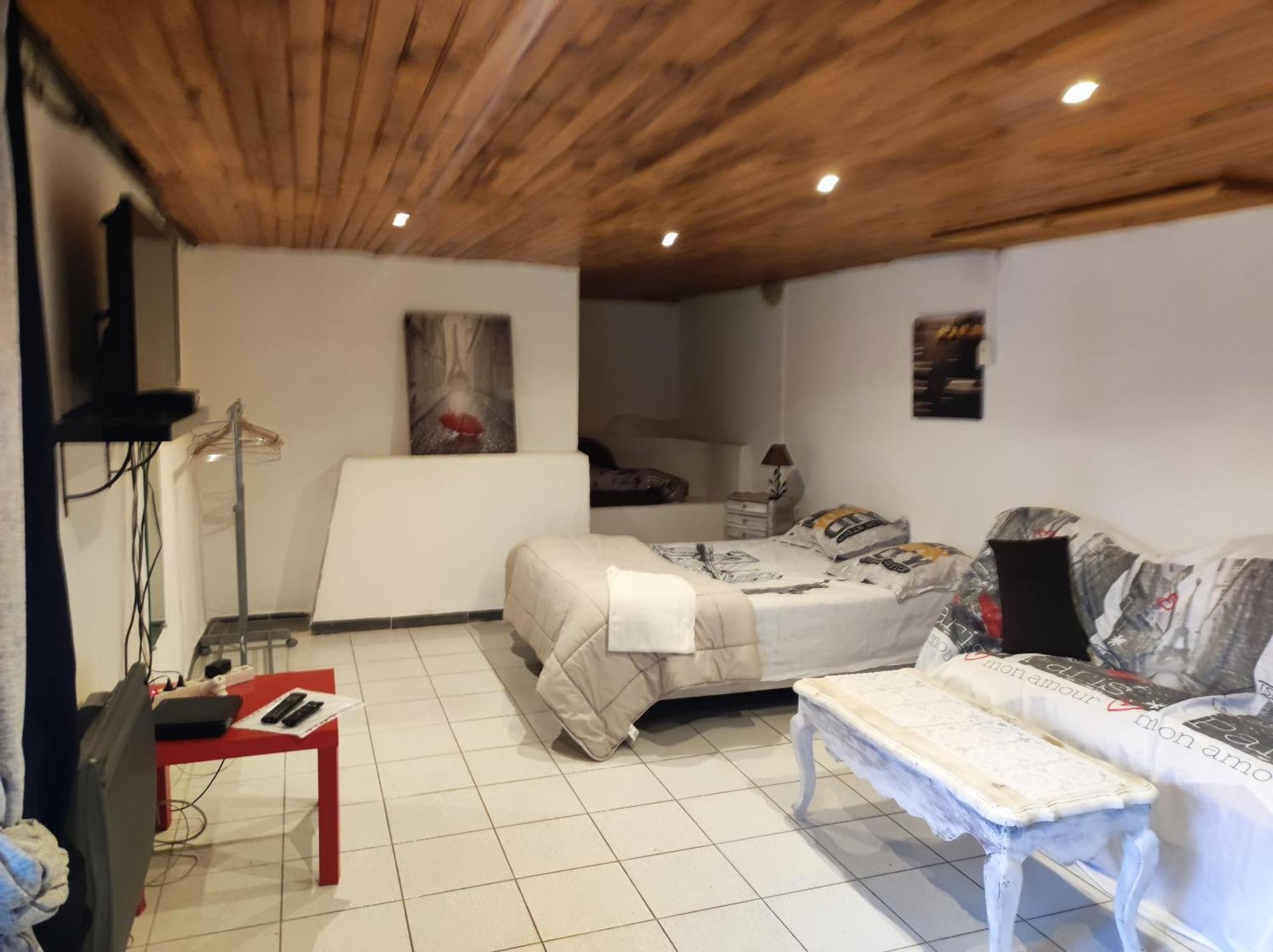ニームIngrid Maryアパートメント 部屋 写真